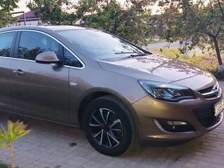 2013 Opel Astra J Рестайлинг, бежевый, 1200000 рублей, вид 1