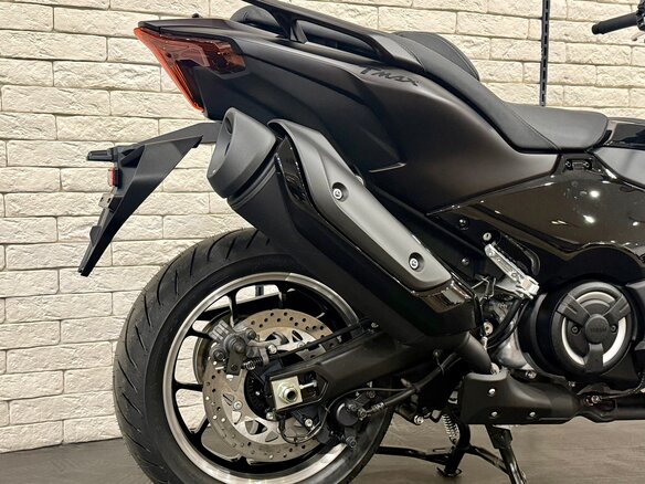 2026 Yamaha TMAX, серый, 1790000 рублей - вид 5