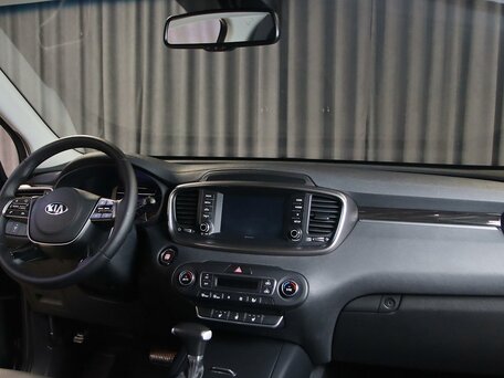 2020 Kia Sorento III Prime Рестайлинг, коричневый, 2149000 рублей, вид 5
