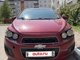 2013 Chevrolet Aveo II, красный, 550000 рублей, вид 3