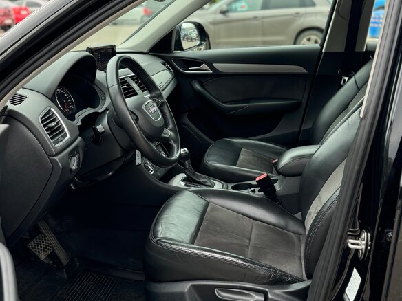 2014 Audi Q3 I (8U), чёрный - вид 10