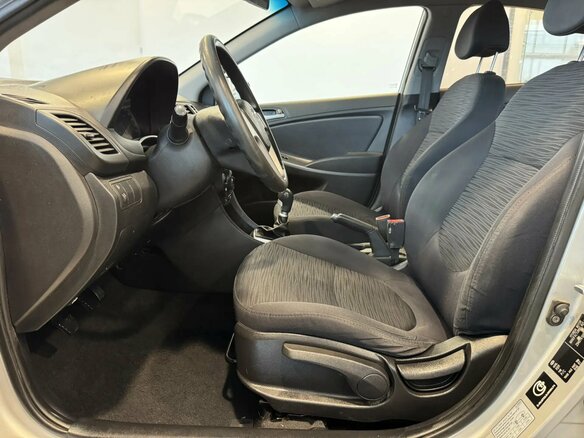 2014 Hyundai Solaris I Рестайлинг, серебристый - вид 8