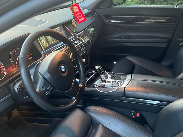 2013 BMW 7 серии Long 740Li xDrive V (F01/F02/F04) Рестайлинг, чёрный, 2500000 рублей - вид 16
