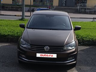 2016 Volkswagen Polo V Рестайлинг, коричневый, 1150000 рублей, вид 3