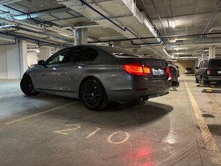 2013 BMW 5 серии 530d xDrive VI (F10/F11/F07), серый, 2050000 рублей, вид 5