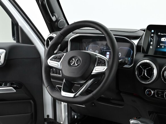 2026 BAIC BJ40 I Рестайлинг, белый, 3349000 рублей - вид 13