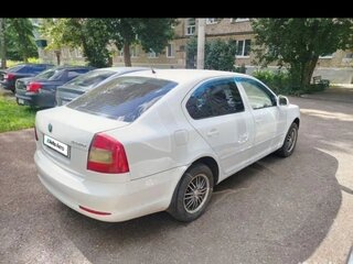 2012 Skoda Octavia II (A5) Рестайлинг, белый, 700000 рублей, вид 2