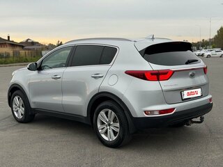 2017 Kia Sportage IV, серебристый, 1950000 рублей, вид 4