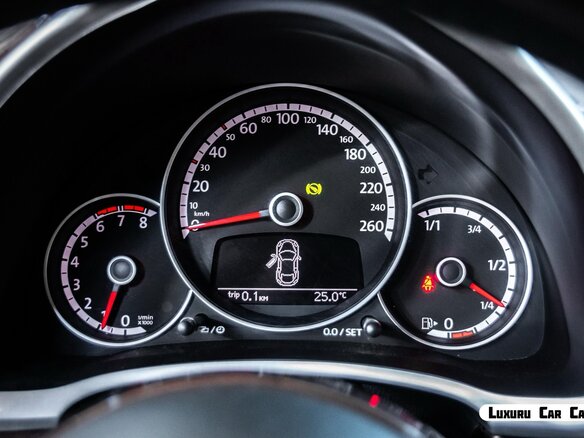 2014 Volkswagen Beetle II (A5), коричневый, 1450000 рублей - вид 10
