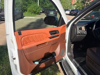 2012 Chevrolet Tahoe 6AT III, белый, 2500000 рублей, вид 5