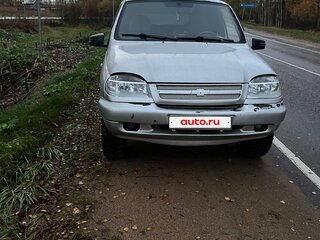 2004 Chevrolet Niva I, серебристый, 270000 рублей, вид 1