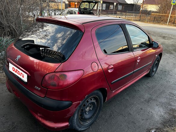 2004 Peugeot 206, красный, 120000 рублей - вид 2