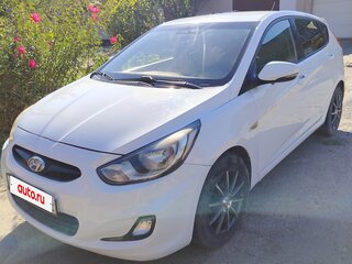 2014 Hyundai Solaris I, белый, 750000 рублей, вид 5