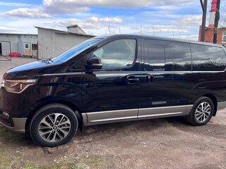 2018 Hyundai Grand Starex I Рестайлинг 2, чёрный, 4200000 рублей, вид 4