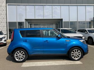 2017 Kia Soul II Рестайлинг, синий, 1300000 рублей, вид 4