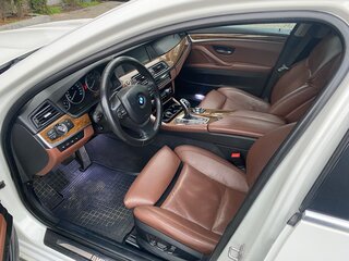 2010 BMW 5 серии 535i VI (F10/F11/F07), белый, 2250000 рублей, вид 5