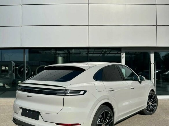 2026 Porsche Cayenne Coupé III Рестайлинг, серый, 18890000 рублей - вид 3