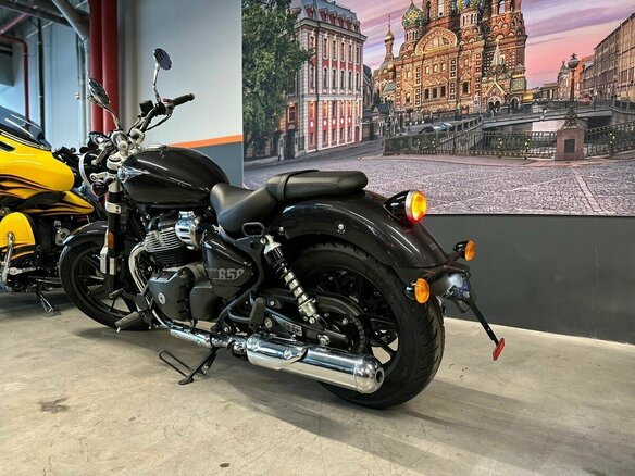 2025 Royal Enfield Super Meteor, чёрный, 755000 рублей - вид 10