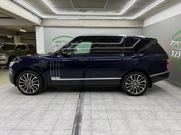 2021 Land Rover Range Rover IV Рестайлинг, синий, 7750000 рублей - вид 13