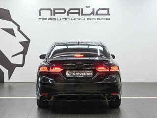 2021 Toyota Camry VIII (XV70) Рестайлинг, чёрный, 2349900 рублей, вид 4