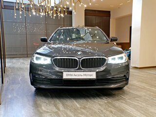 2018 BMW 5 серии 518d VII (G30/G31/G38), серый, 2600000 рублей, вид 3