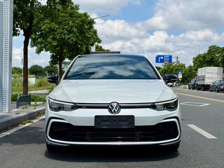 2022 Volkswagen Golf VIII, белый, 1819000 рублей, вид 2