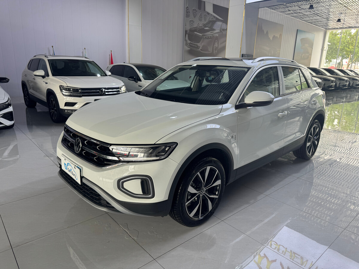 Открыть фотографии: Volkswagen T-Roc I Рестайлинг