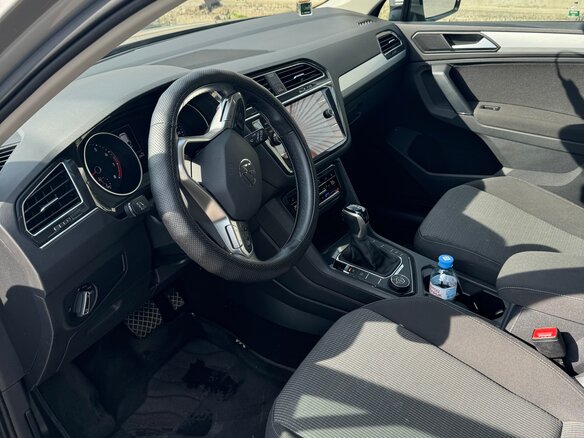 2021 Volkswagen Tiguan II Рестайлинг, серый, 3000000 рублей - вид 7