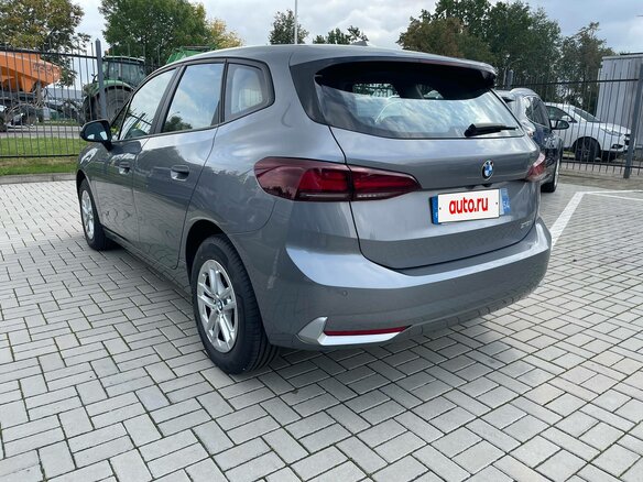 2023 BMW 2 серии Active Tourer 218i U06, серый, 2499000 рублей - вид 5