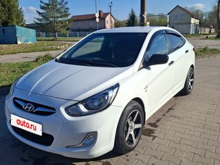 2014 Hyundai Solaris I Рестайлинг, белый, 850000 рублей, вид 2