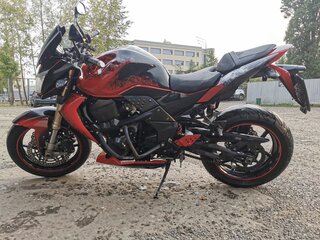 2012 Kawasaki Z 750, чёрный, 530000 рублей, вид 4