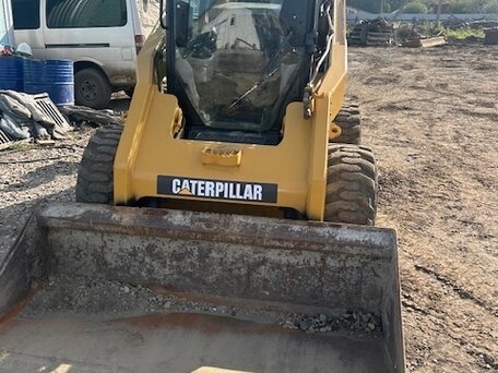 2010 Caterpillar 262, оранжевый, 2600000 рублей, вид 3