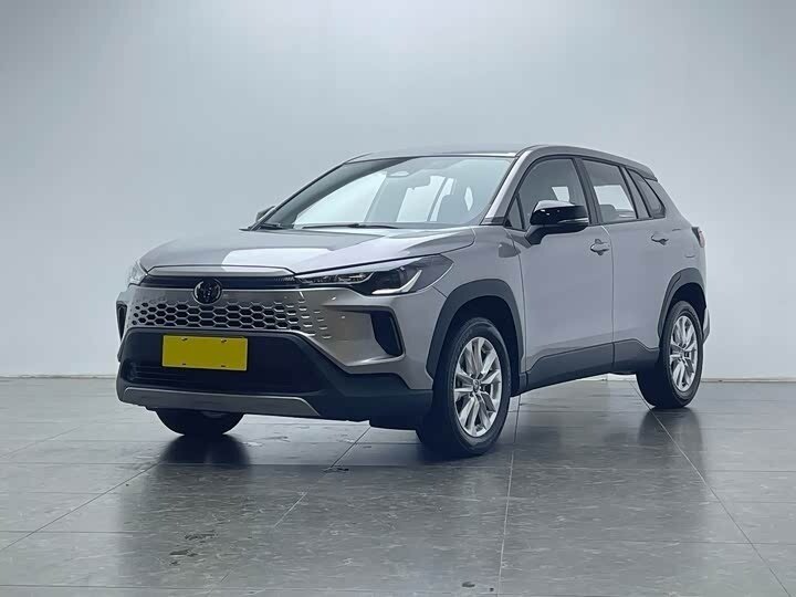 Открыть фотографии: Toyota Corolla Cross I Рестайлинг