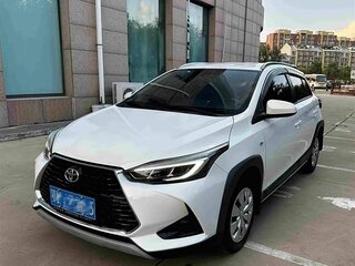2022 Toyota Yaris L X XP150 Рестайлинг, белый, 1210000 рублей, вид 4