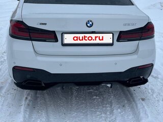 2019 BMW 5 серии 530i xDrive VII (G30/G31/G38), белый, 4200000 рублей, вид 3