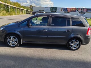 2011 Opel Zafira B Рестайлинг, серебристый, 730000 рублей, вид 3