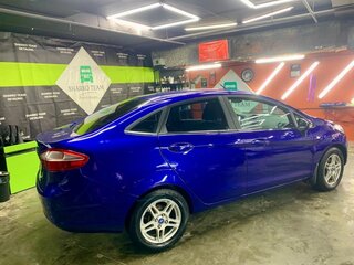 2015 Ford Fiesta Mk6 Рестайлинг, синий, 675000 рублей, вид 4