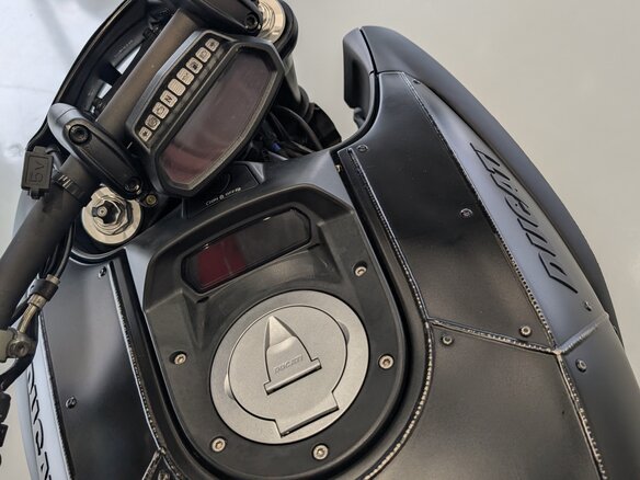 2017 Ducati Diavel, чёрный, 1945000 рублей - вид 14