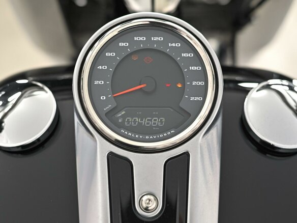 2018 Harley-Davidson Fat Boy, чёрный, 1799000 рублей - вид 7