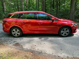 2021 Renault Megane IV Рестайлинг, красный, 1316431 рублей, вид 4