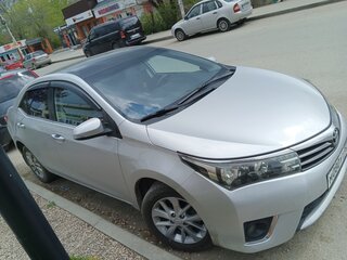 2013 Toyota Corolla XI (E160, E170, E180), серебристый, 1250000 рублей, вид 5