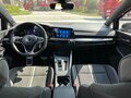 2021 Volkswagen Golf VIII, чёрный, 1611000 рублей - вид 6