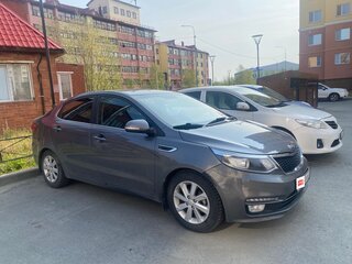 2017 Kia Rio III Рестайлинг, серебристый, 1179000 рублей, вид 3