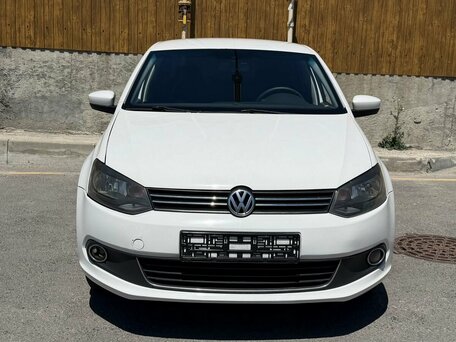 2013 Volkswagen Polo V, белый, 550000 рублей, вид 2