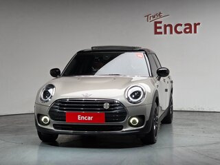 2022 Mini Clubman Cooper II Рестайлинг, серебристый, 1860000 рублей, вид 2