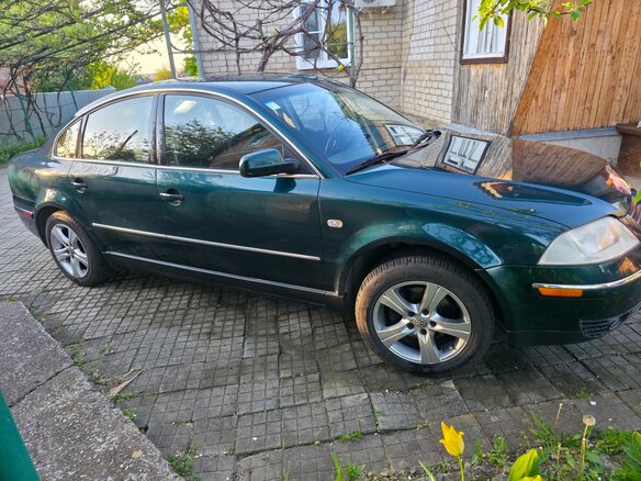 2001 Volkswagen Passat B5 Рестайлинг, зелёный, 550000 рублей - вид 3