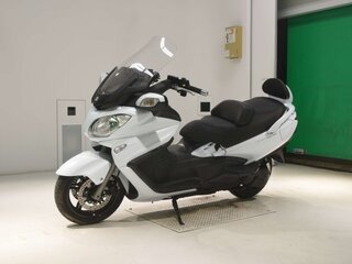 2013 Suzuki Burgman (SkyWave) 650, белый, 455000 рублей, вид 4