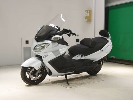 2013 Suzuki Burgman (SkyWave) 650, белый, 455000 рублей, вид 4