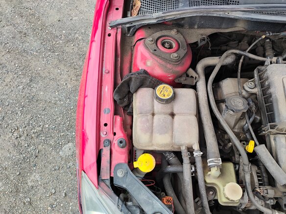2004 Mazda 3 I (BK), красный, 390000 рублей - вид 13