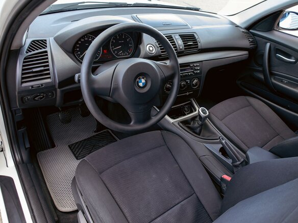 2008 BMW 1 серии 116i I (E81/E82/E87/E88) Рестайлинг, белый, 895000 рублей - вид 12